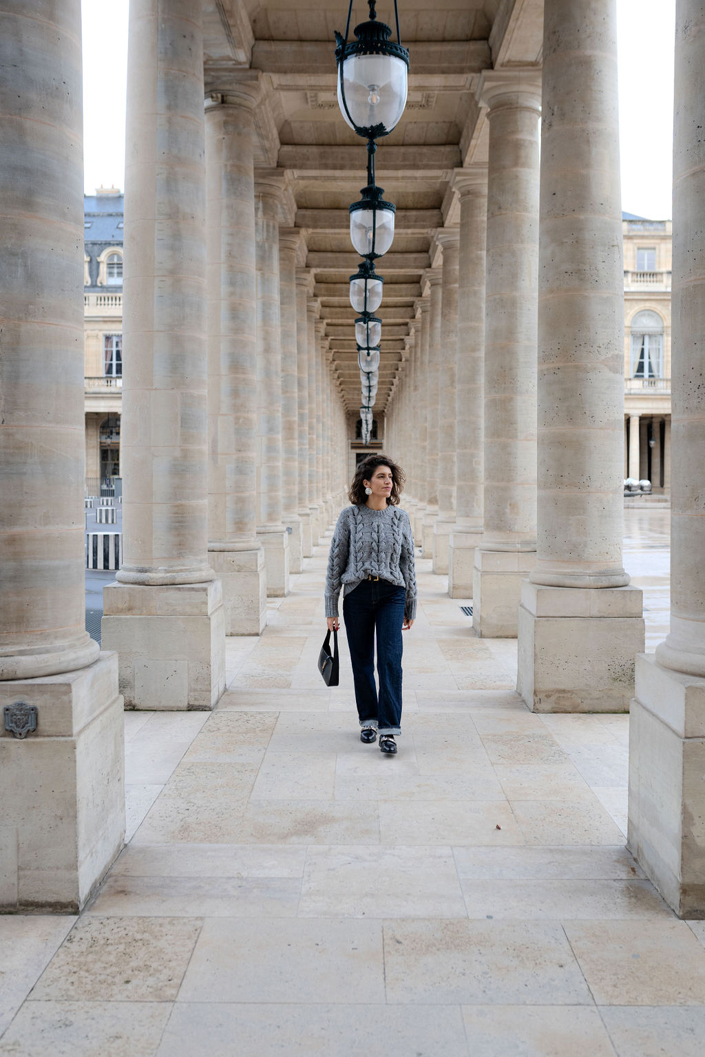 Portrait professionnel  et élégant au Palais Royal