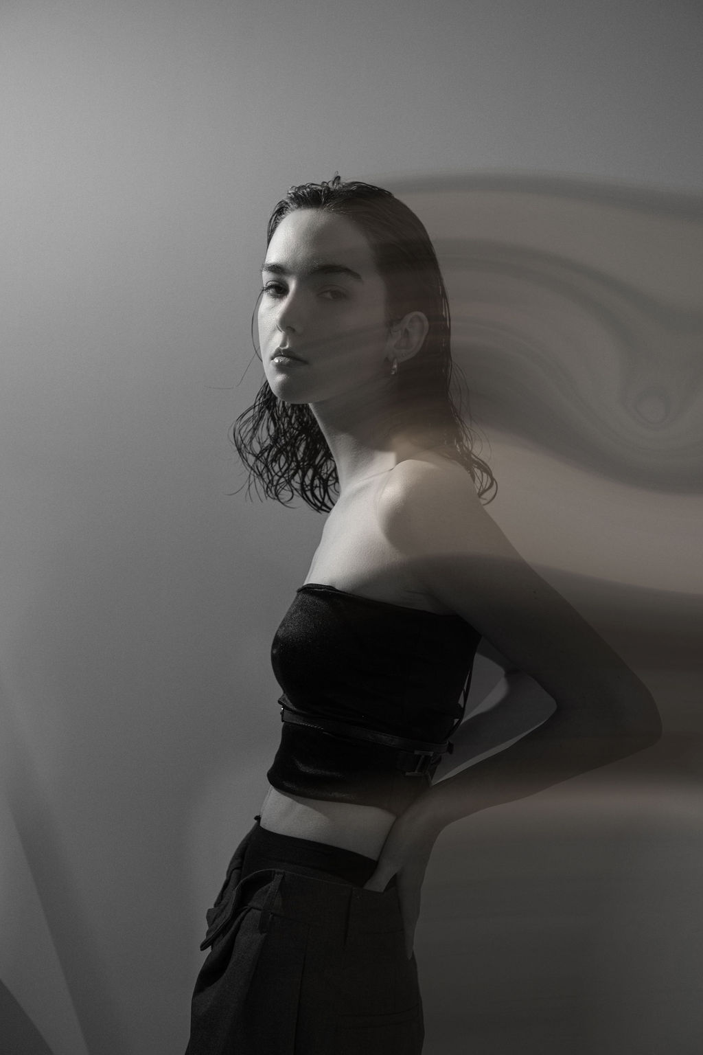 Flou artistique lors d'une séance photo en studio à Paris