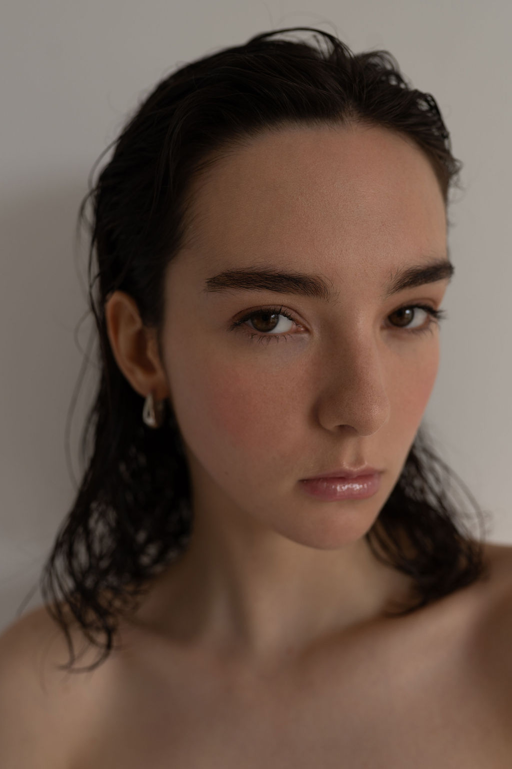 Ambiance minimaliste lors d'une séance portrait à Paris