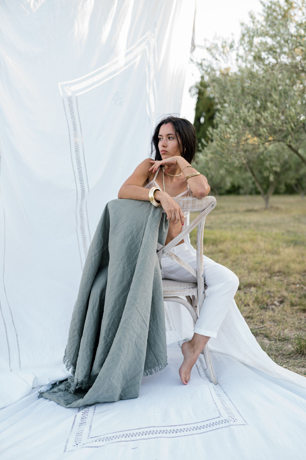 Atmosphère méditerranéenne pour un shooting mode à Staint-Rémy-de-Provence